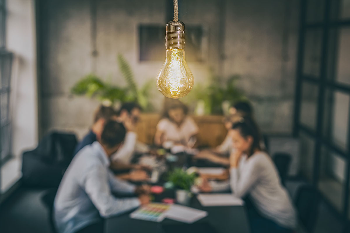 Start-Up-Team bei einer Besprechung